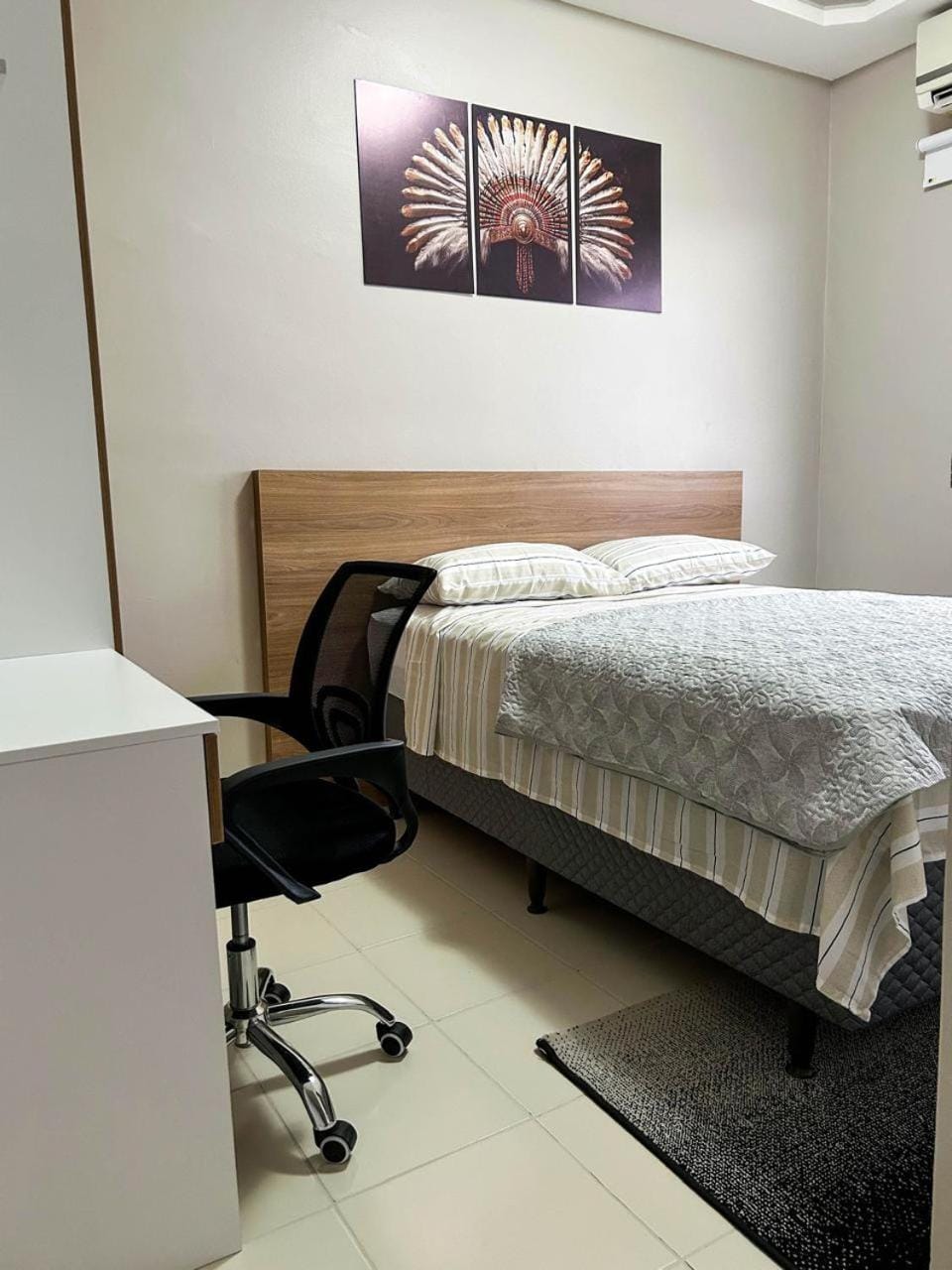 Photo of the whole room, Bedroom