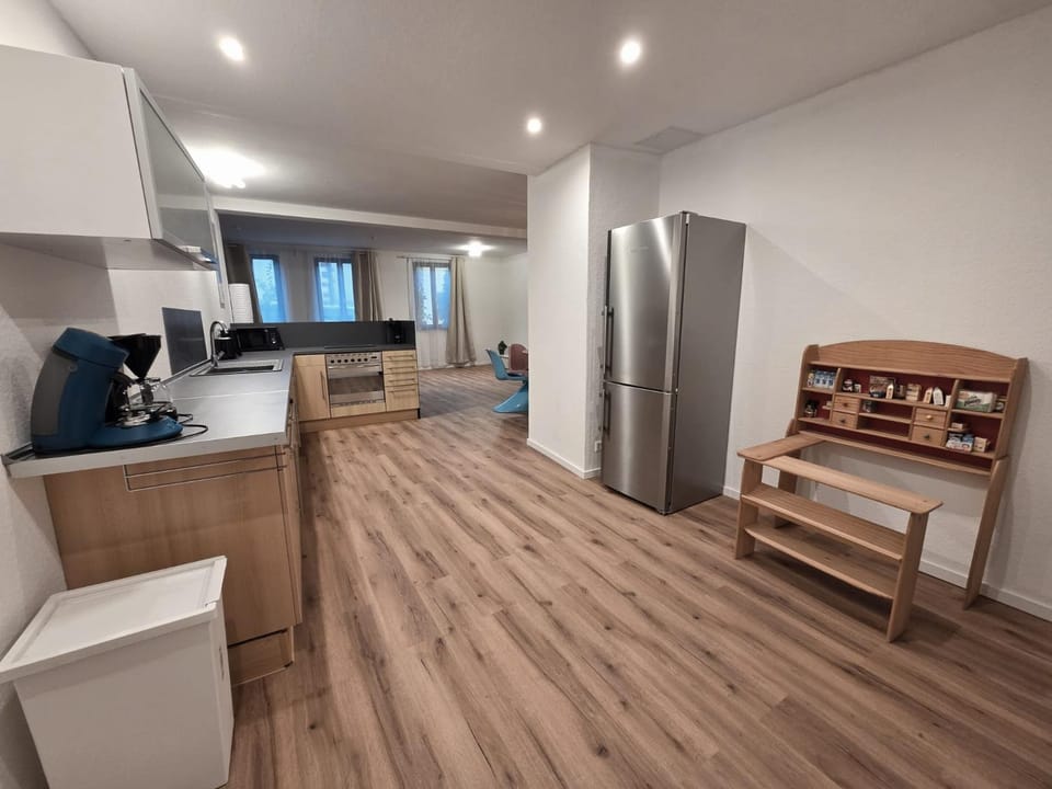 Coffee/tea facilities, Kitchen or kitchenette, dishwasher, microwave, stove, toaster, kitchen