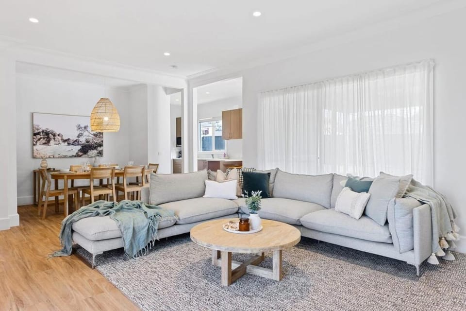 Seaspray Cottage - Heated Pool Beach House in Rosebud