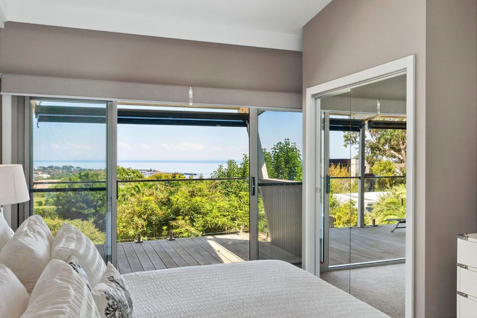 Bayview Luxury - Main St & Beach Cosy Fireplace House in Mornington