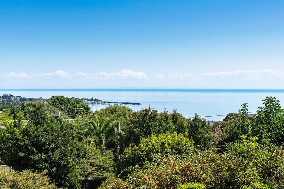 Bayview Luxury - Main St & Beach Cosy Fireplace House in Mornington