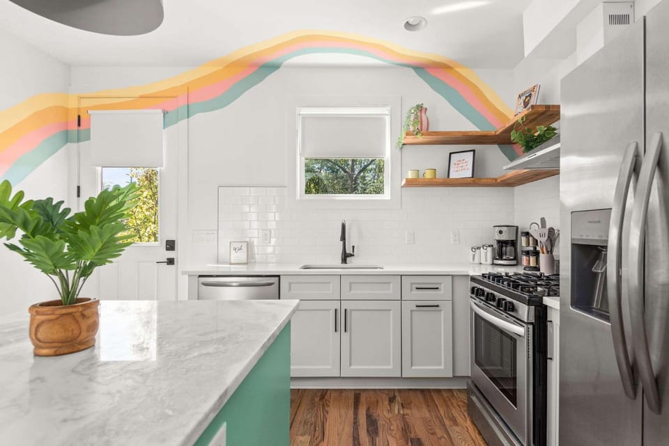 Kitchen or kitchenette, oven