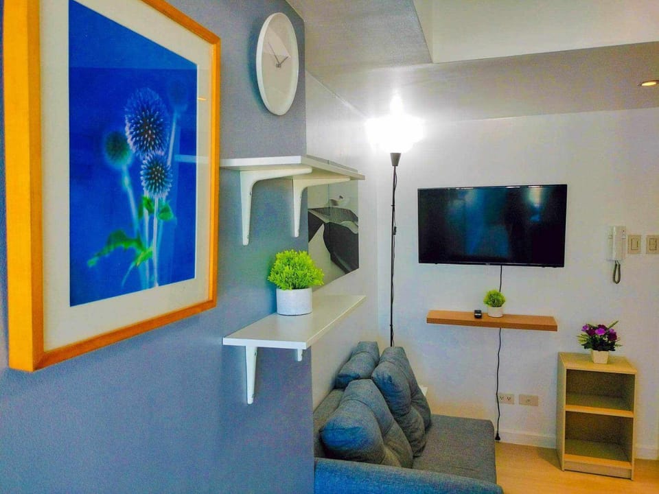 Azure Place Maui 8th floor Apartment in Paranaque