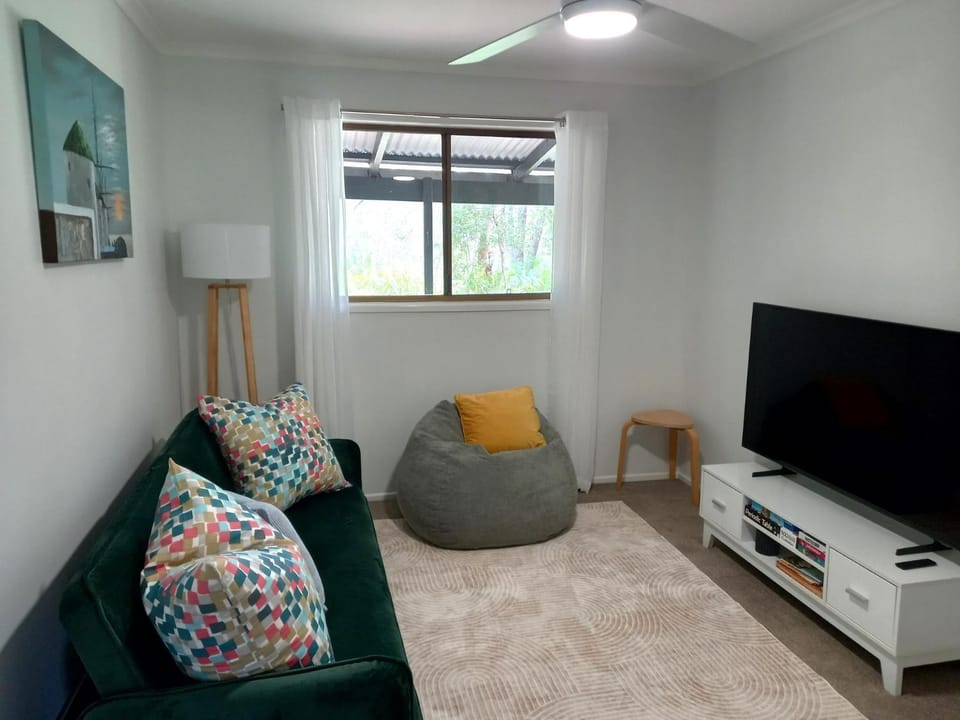 8 Bomburra Court - Rainbow Beach. Wifi. Aircon House in Rainbow Beach