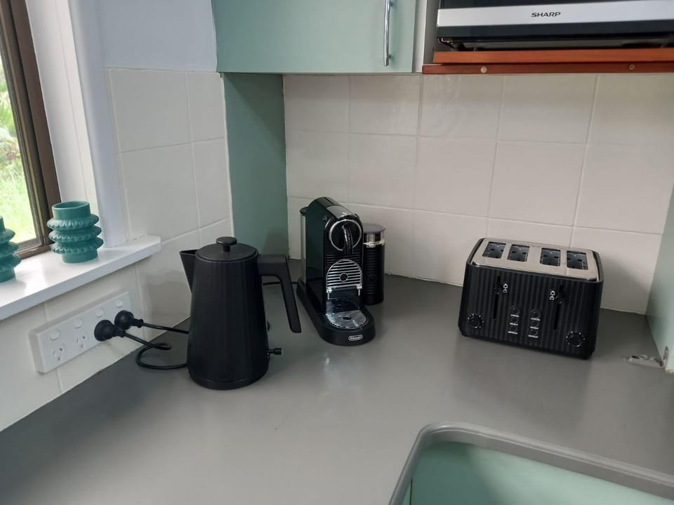 8 Bomburra Court - Rainbow Beach. Wifi. Aircon House in Rainbow Beach