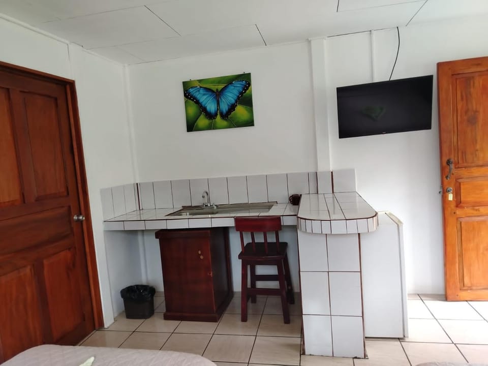 Cabinas Hidalgo Cabin in Bahía Ballena
