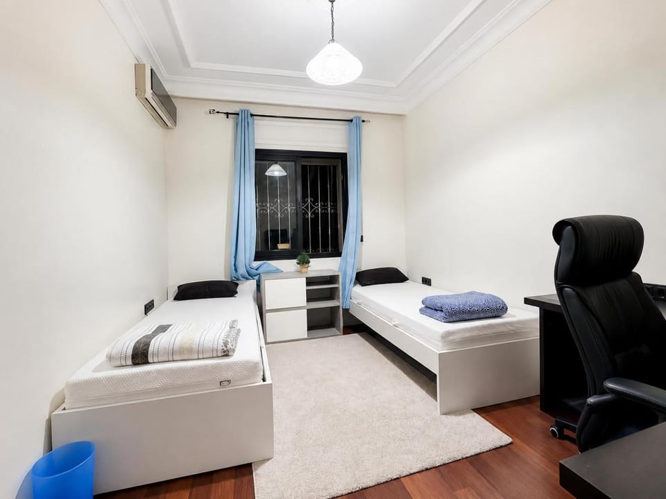 Bed, Photo of the whole room, Bedroom, air conditioner
