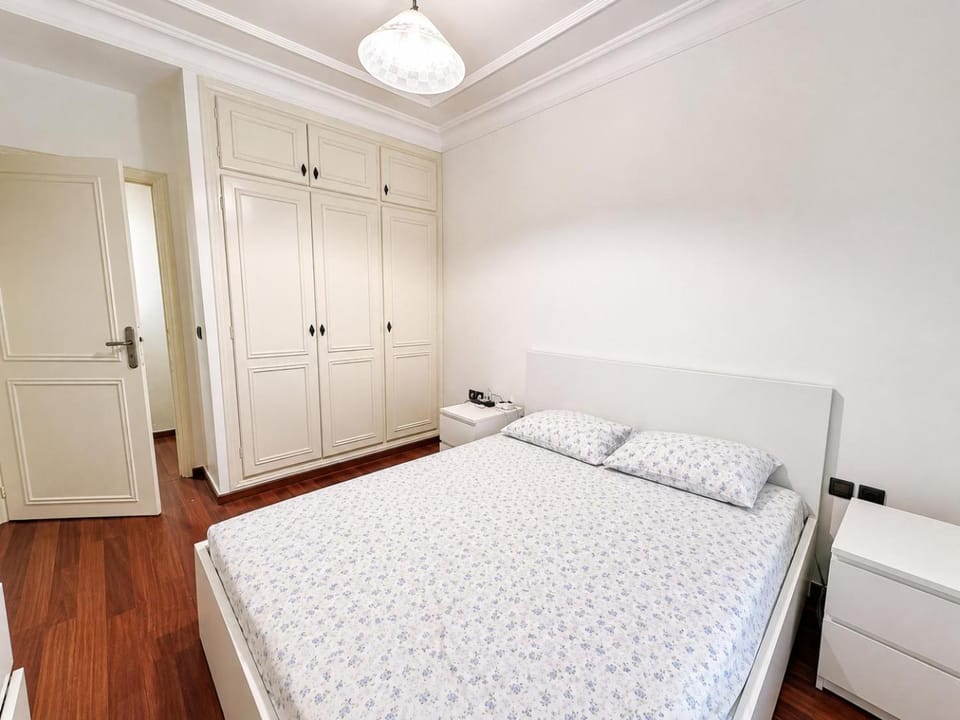 Bed, Photo of the whole room, Bedroom, wardrobe