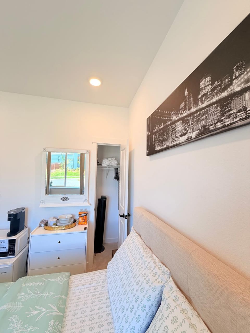 Cozy Private Room, Room 1, Near Seattle and Mt Rainier, Quiet and Comfy Stay Vacation rental in King County