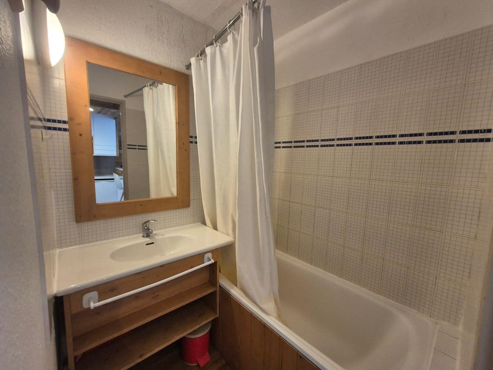 Studio ski aux pieds Tignes Val Claret - 4 pers, balcon - FR-1-502-599 Apartment in Tignes