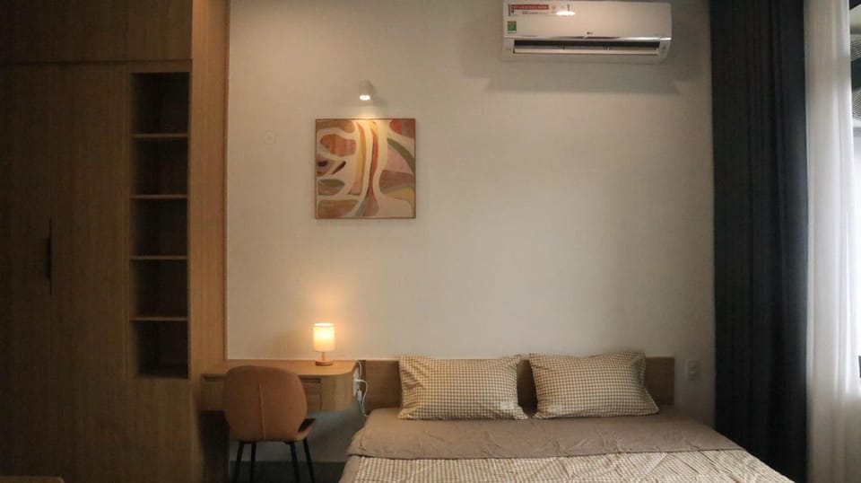 Bed, Photo of the whole room, Bedroom, air conditioner