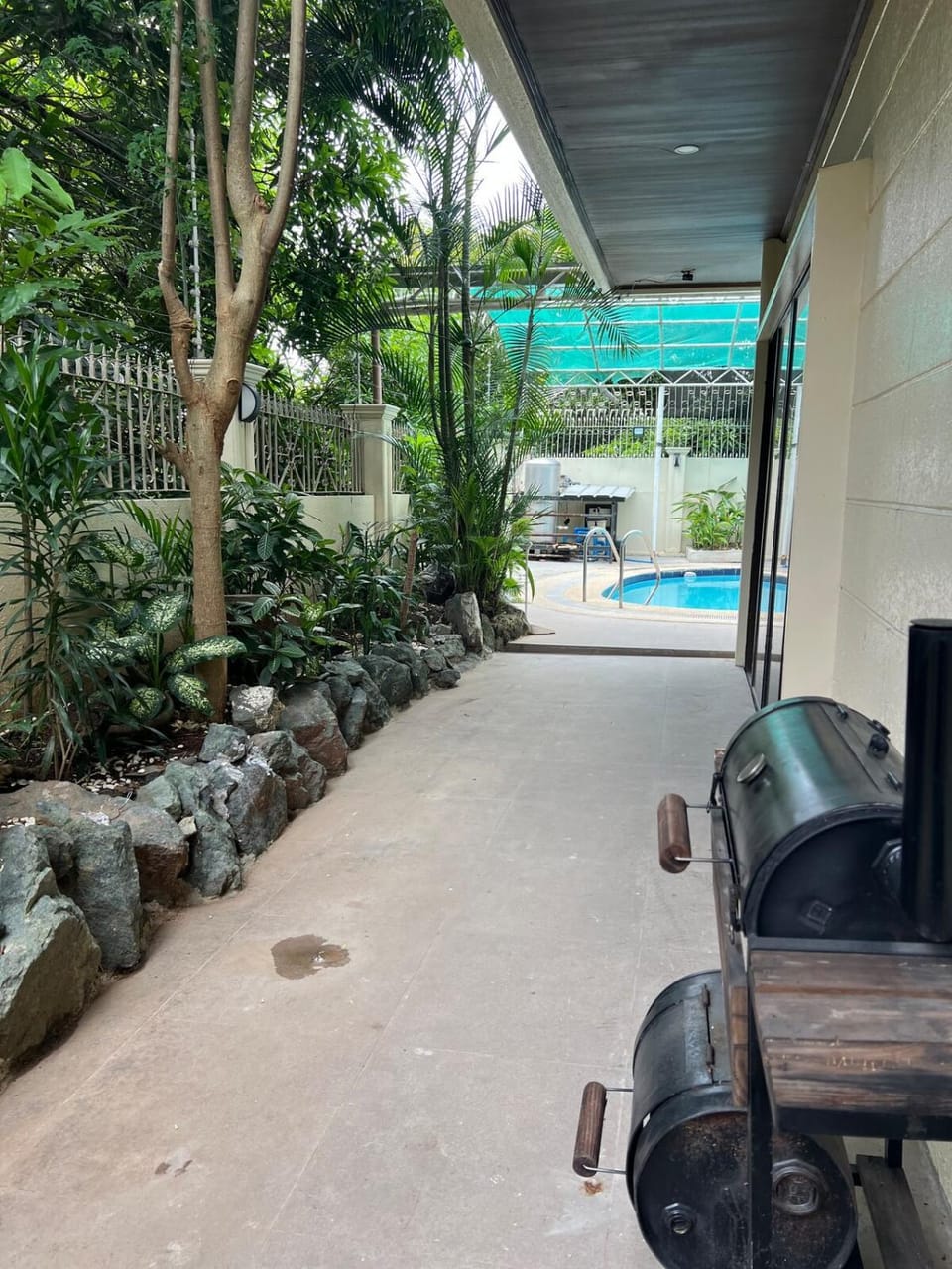 4BR Tipolo rest house with Pool Sauna billiards hockey Apartment in Antipolo
