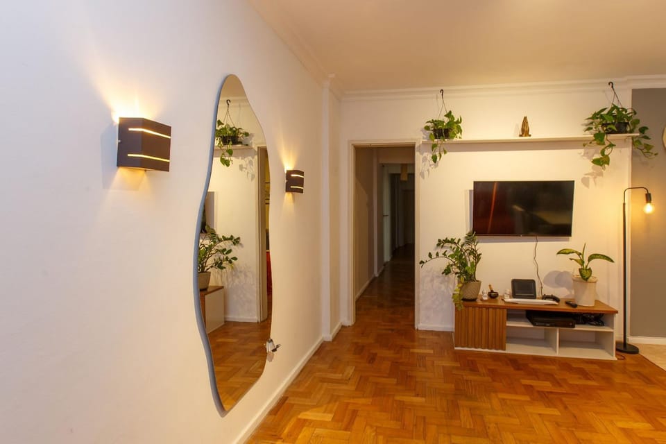 Perfect Location in Leblon Beach! Apartment in Rio de Janeiro