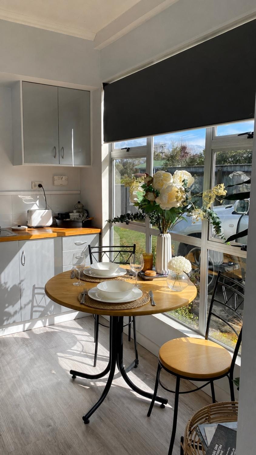 Sunshine Bliss - 5 Minute Walk to Town Apartment in Tasman District, Tasman, New Zealand
