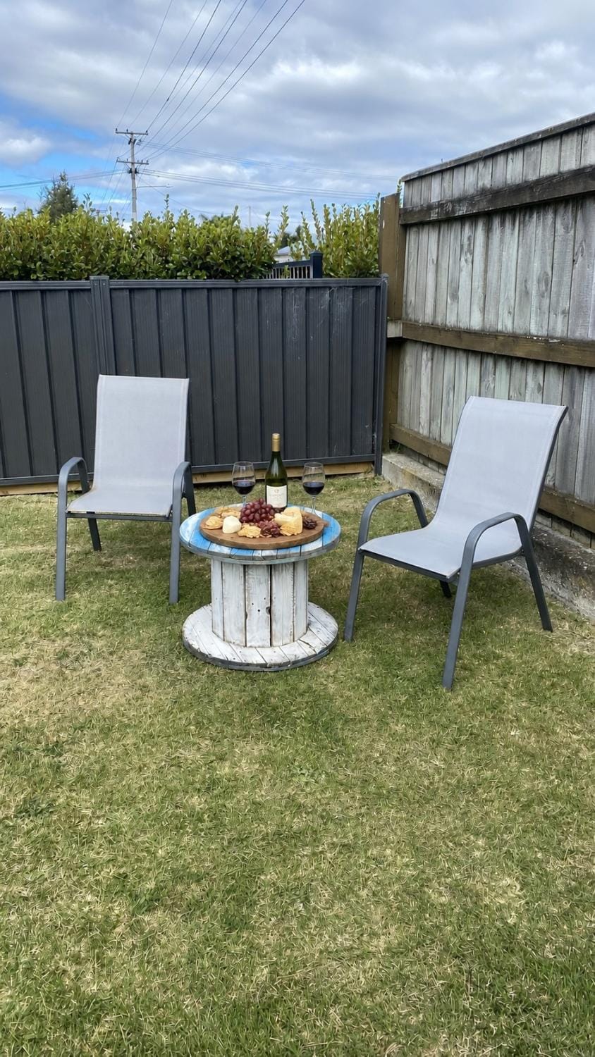Sunshine Bliss - 5 Minute Walk to Town Apartment in Tasman District, Tasman, New Zealand