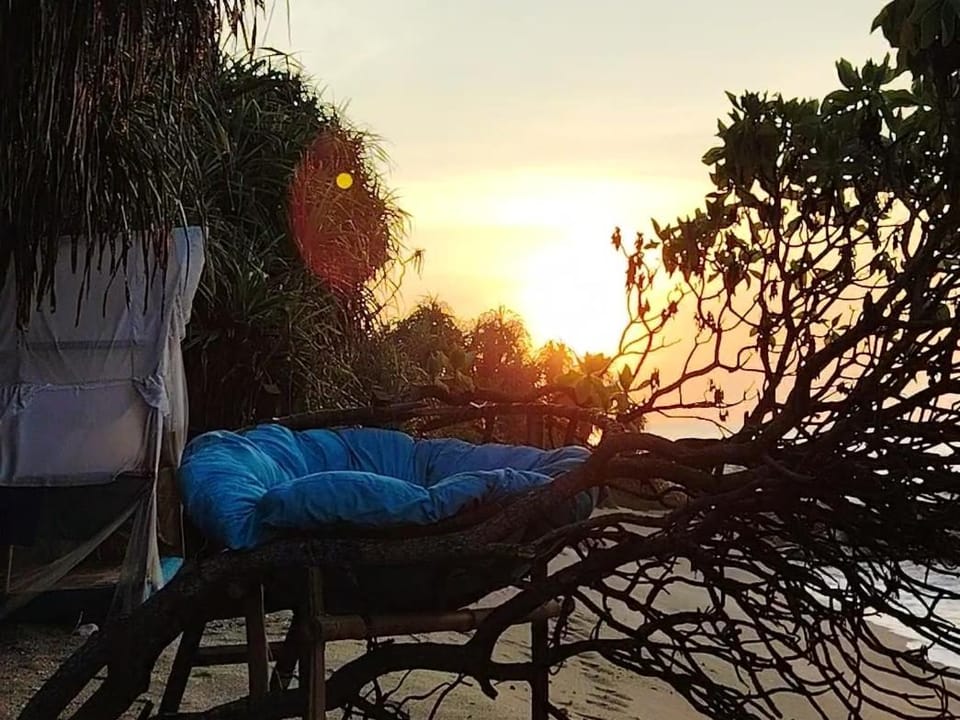 Happybeach Sea view Cabin restaurant & beach bar Cabin in Southern Province