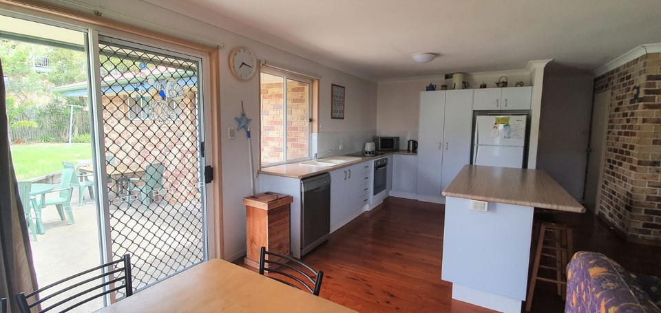 Rainbow Cottage - Rainbow Beach. Pets welcome House in Rainbow Beach