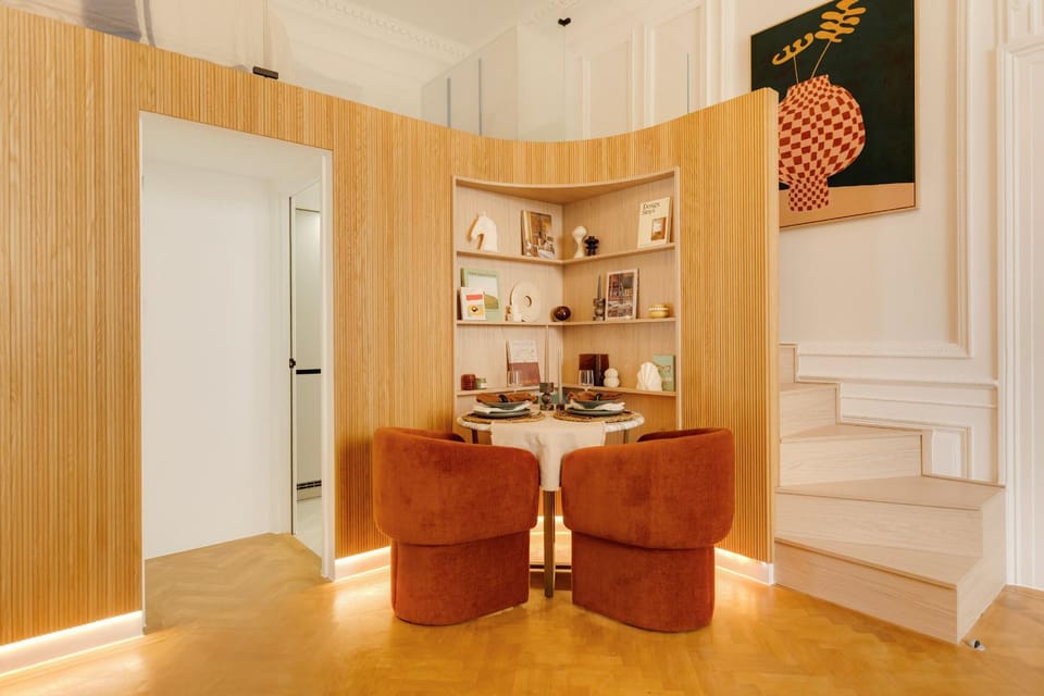Seating area, Dining area