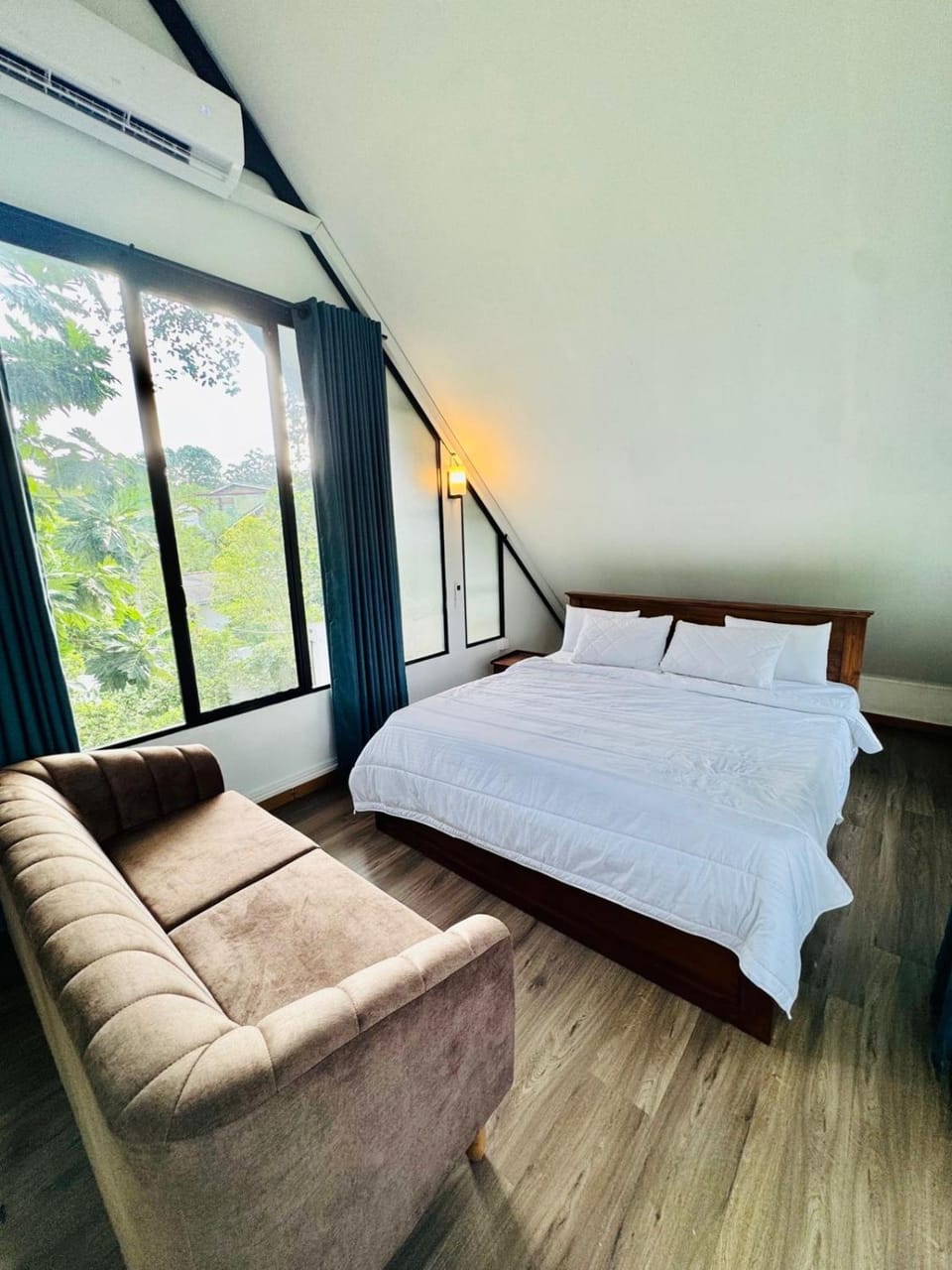 Seating area, Bedroom