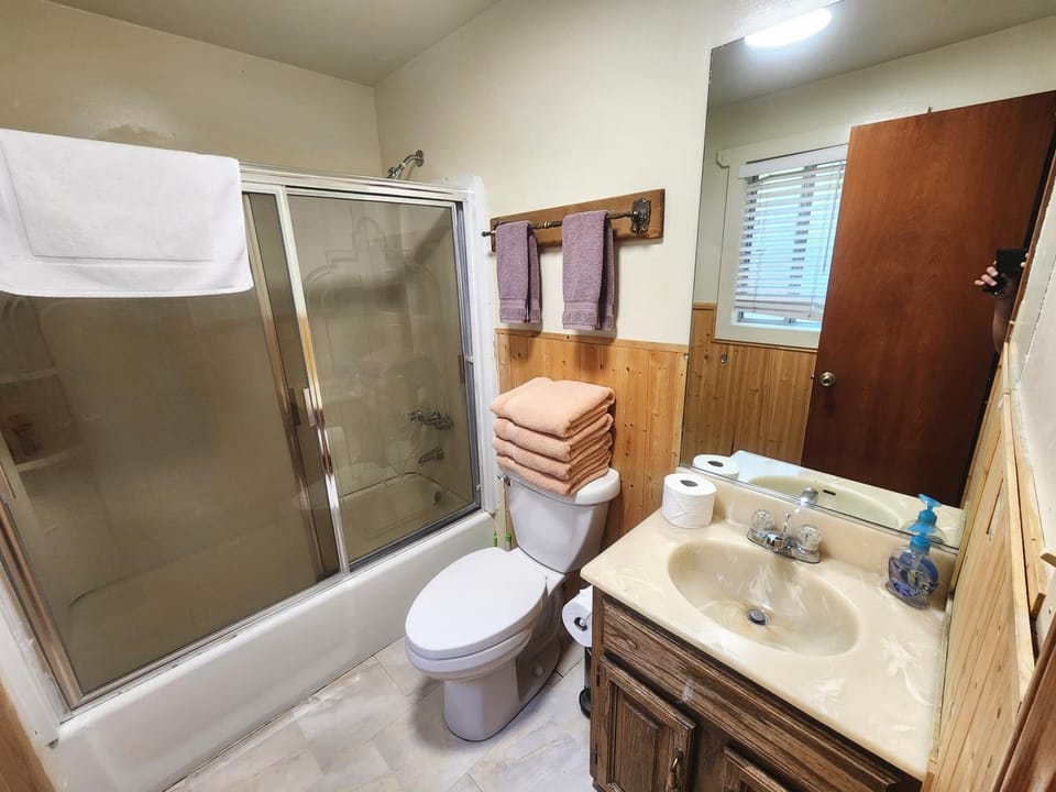 Creek Runner Lodge Motel in Big Bear