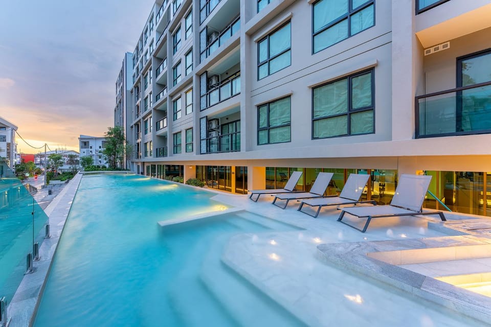 Property building, Swimming pool