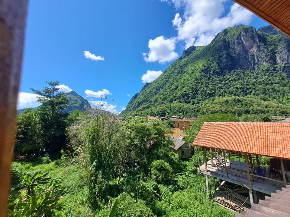 Nearby landmark, Spring, Day, Natural landscape, Mountain view