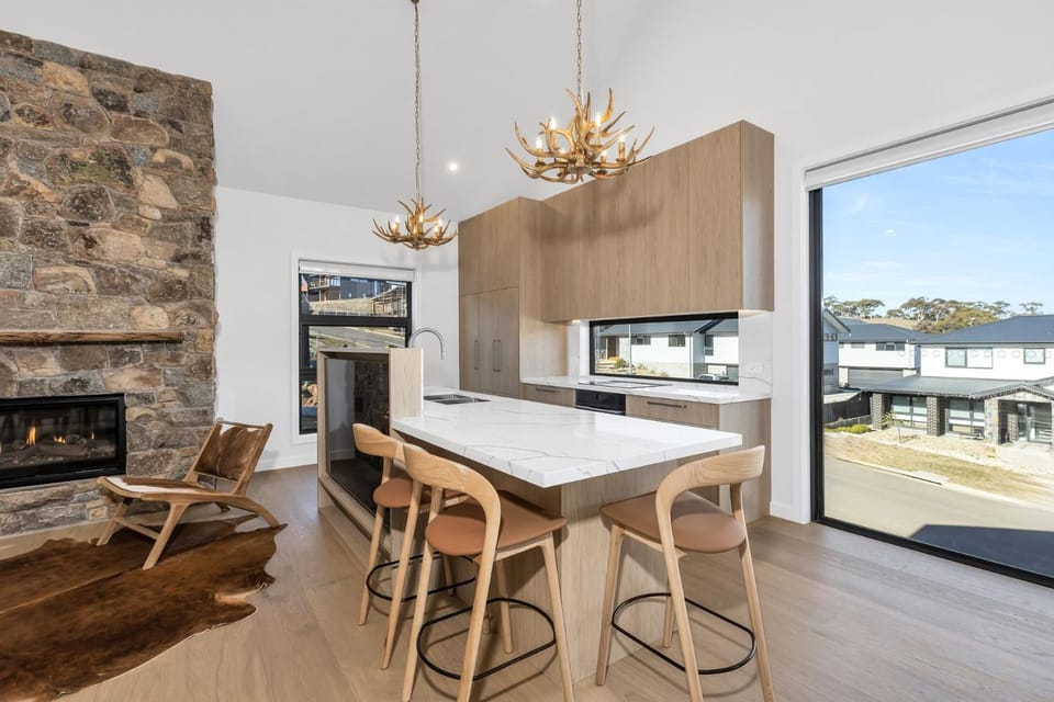 Abbott Retreat - Spa, EV Charger & Premium Luxury - 14 Abbott Street House in Jindabyne