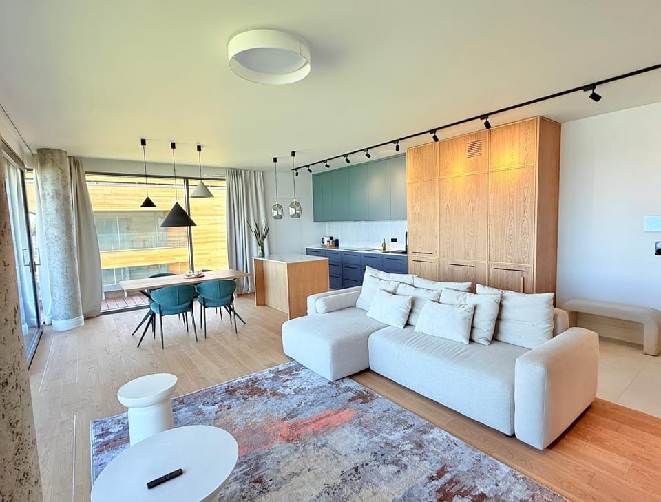 Kitchen or kitchenette, Living room, Seating area, Dining area, pet friendly, stove