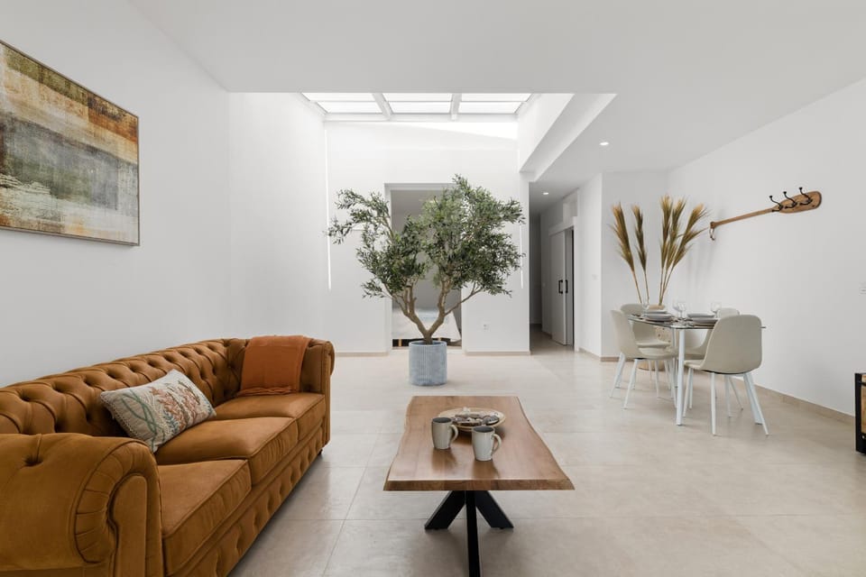 Communal lounge/ TV room, Living room