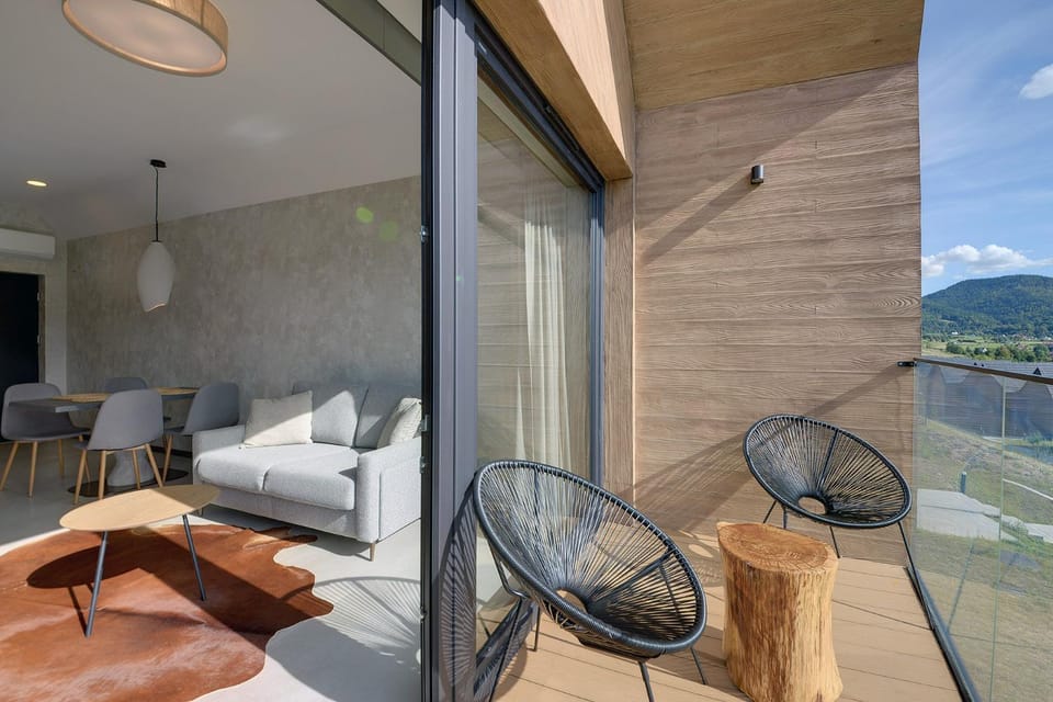 Day, View (from property/room), Balcony/Terrace, Seating area, Mountain view