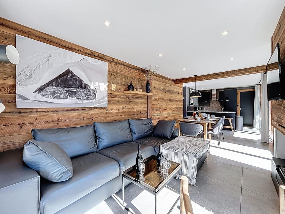 Communal lounge/ TV room, Living room