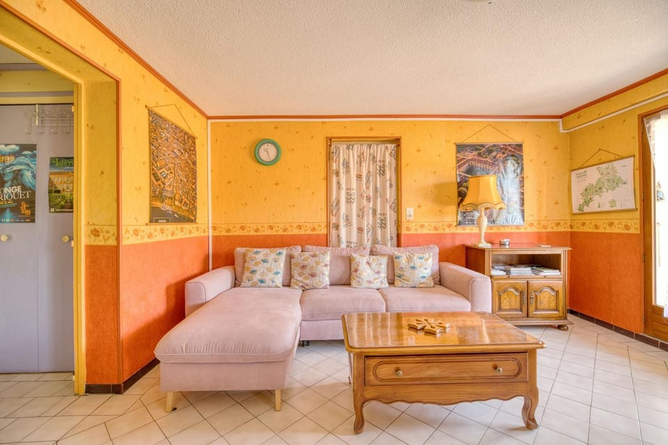 Property building, Living room