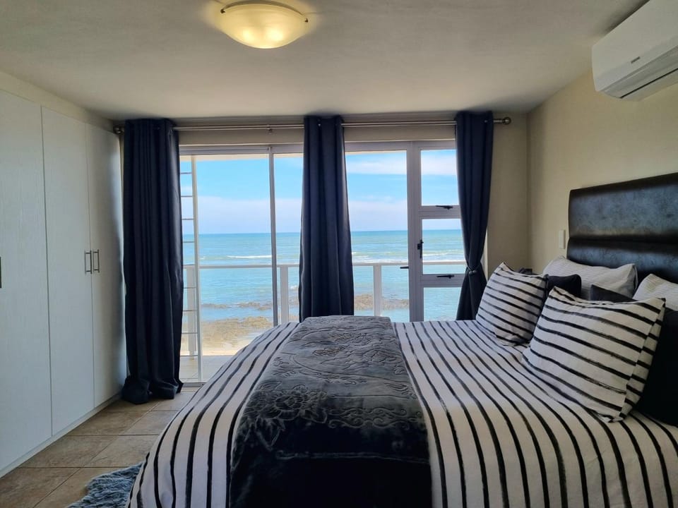 Photo of the whole room, Bedroom, Sea view, air conditioner