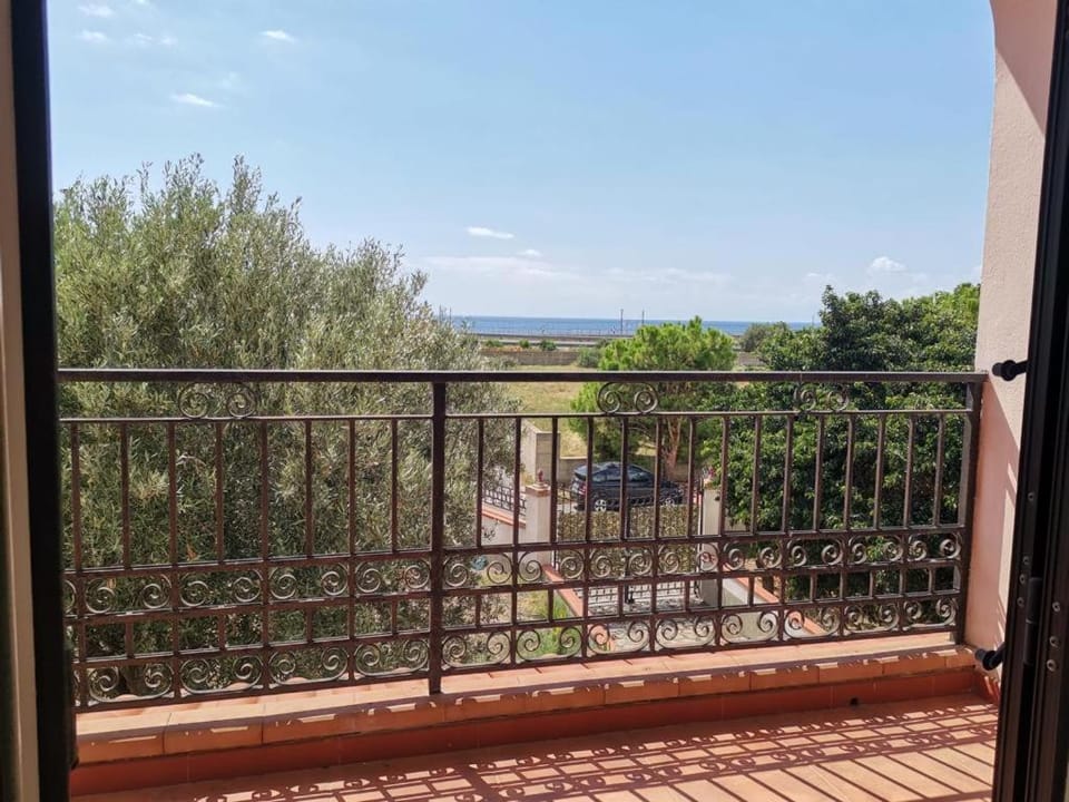 Natural landscape, Balcony/Terrace, Sea view