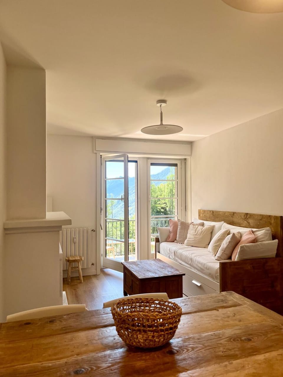 Natural landscape, Living room, Seating area, fireplace