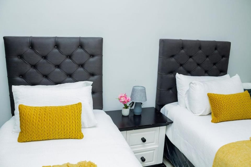 Springs Sleeper's Delight Apartment in Gauteng