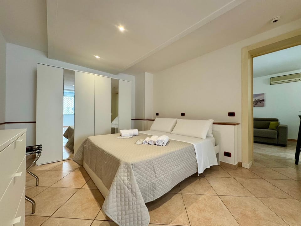Bed, Photo of the whole room, Bedroom, towels, wardrobe