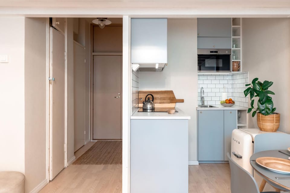 Kitchen or kitchenette, stove