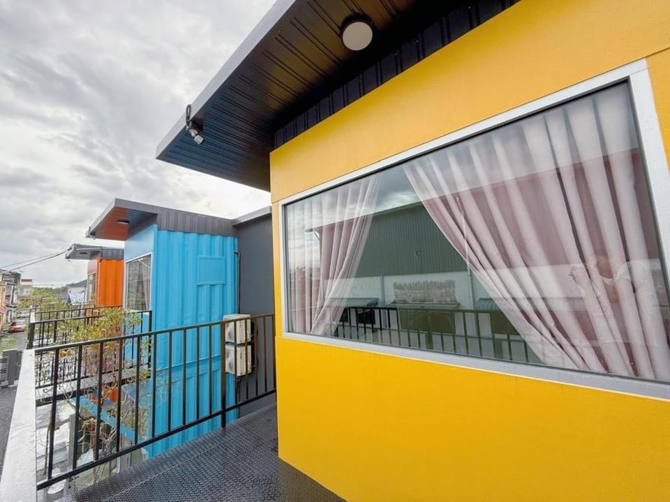 69 Comfortainer Homestay Vacation rental in Perak