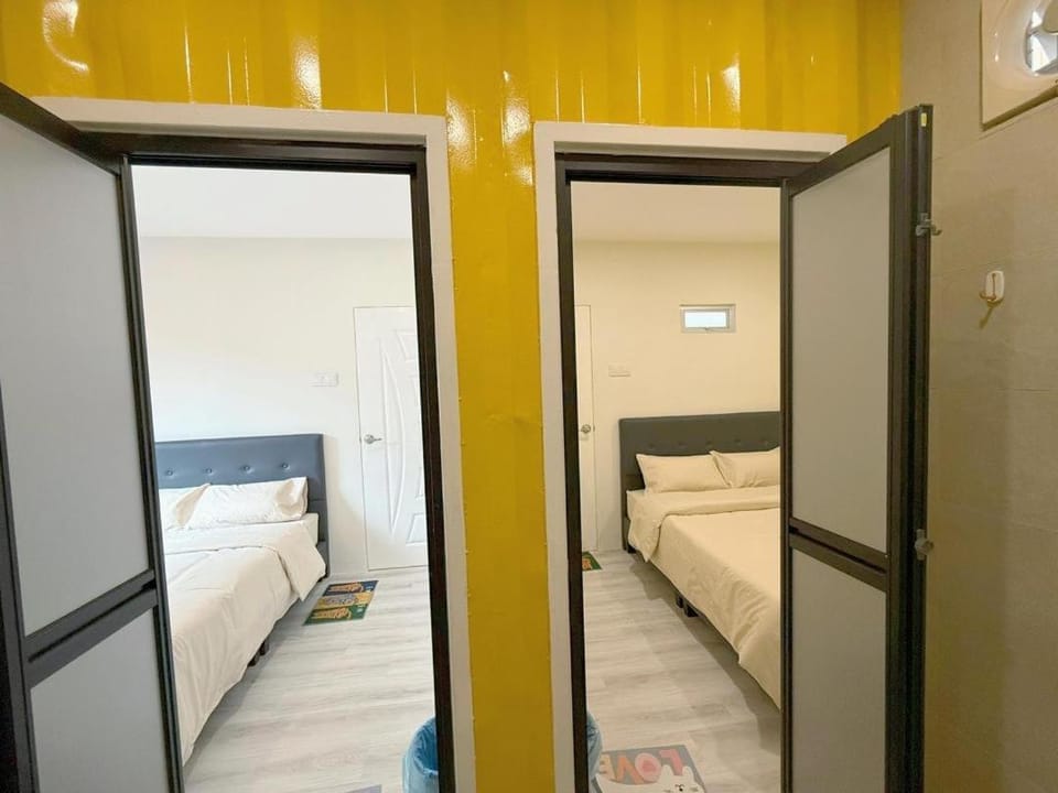 69 Comfortainer Homestay Vacation rental in Perak