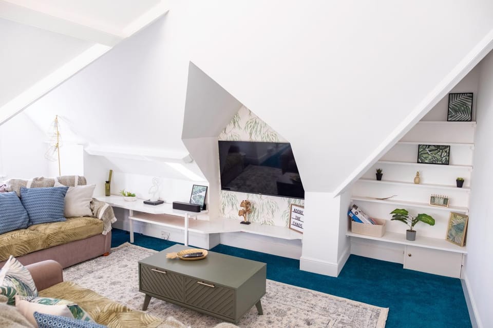 TV and multimedia, Living room, Seating area