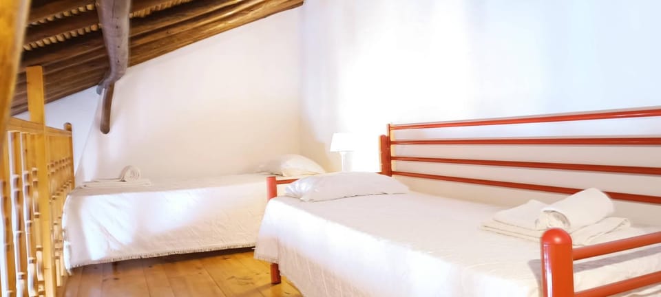Traditional Rustic Family Duplex with Balcony - Casa 1 Villa in Guia