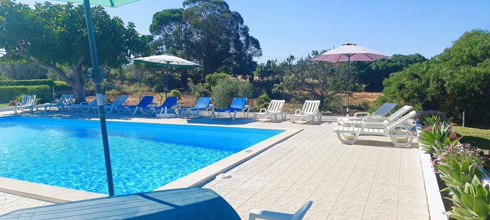Classic Countryside Cottage with Private Balcony - Casa 2 Villa in Guia