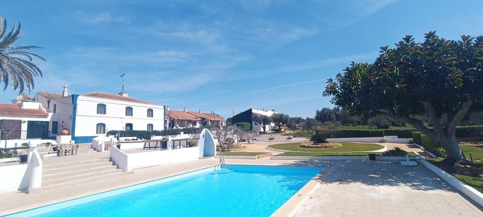 Detached Countryside Cottage with Private Balcony - Casa 5 Villa in Guia
