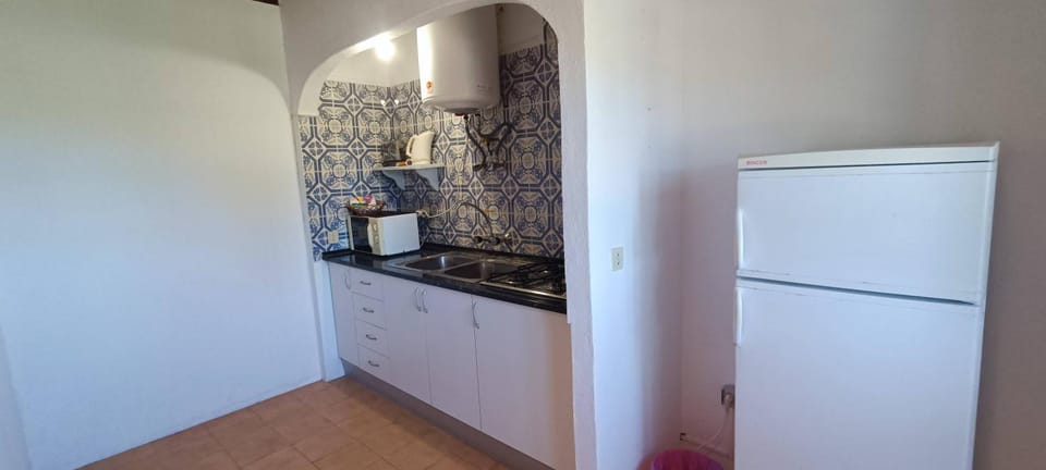 Large Traditional Studio with Balcony & Pool Access - Casa 6 Villa in Guia