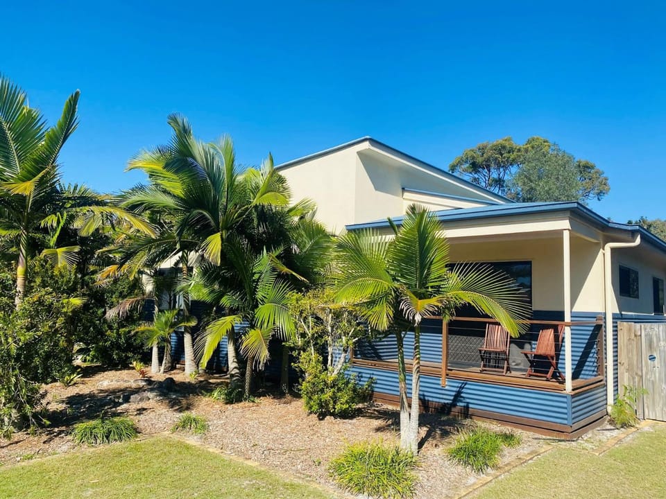 Sandys On Cypress - Rainbow Beach, pets welcome House in Rainbow Beach
