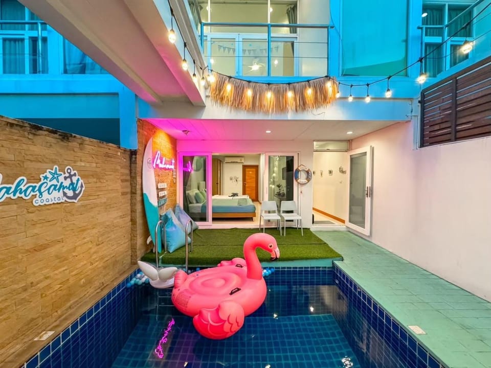Swimming pool