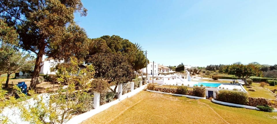 Cozy Traditional Small Cottage with Balcony - Casa 9 Villa in Guia