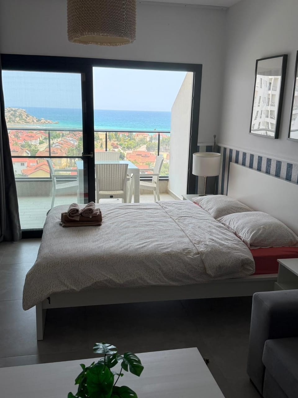 Bed, Balcony/Terrace, Bedroom, Sea view