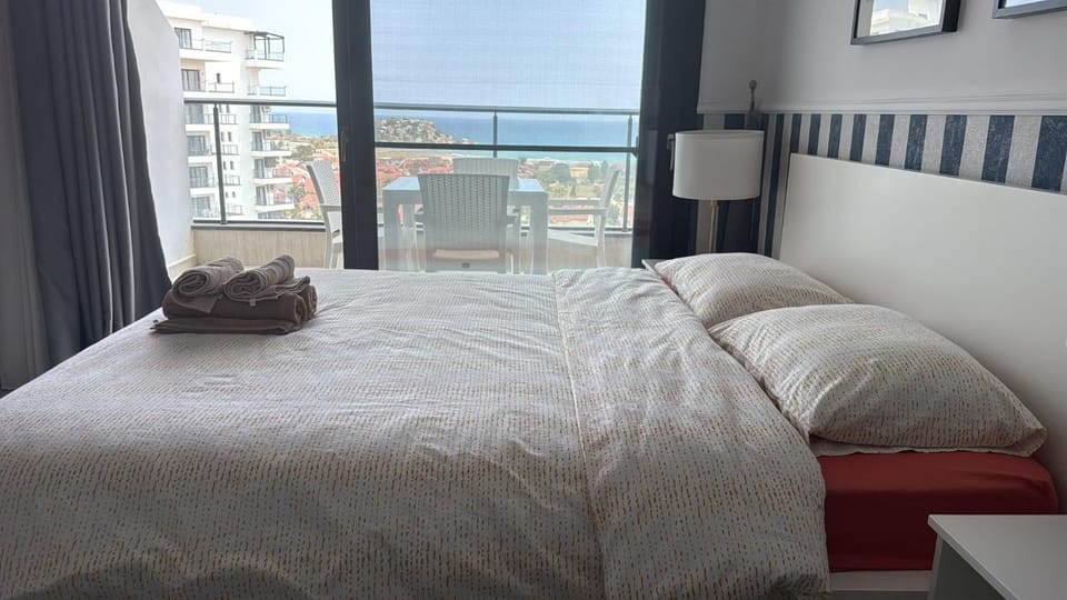 Bed, Bedroom, Sea view
